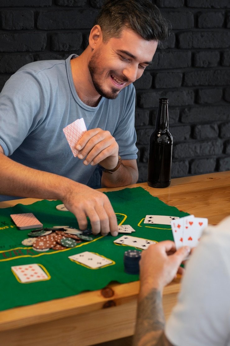 Antarmuka platform klik slot menampilkan berbagai kategori permainan dan sportsbook